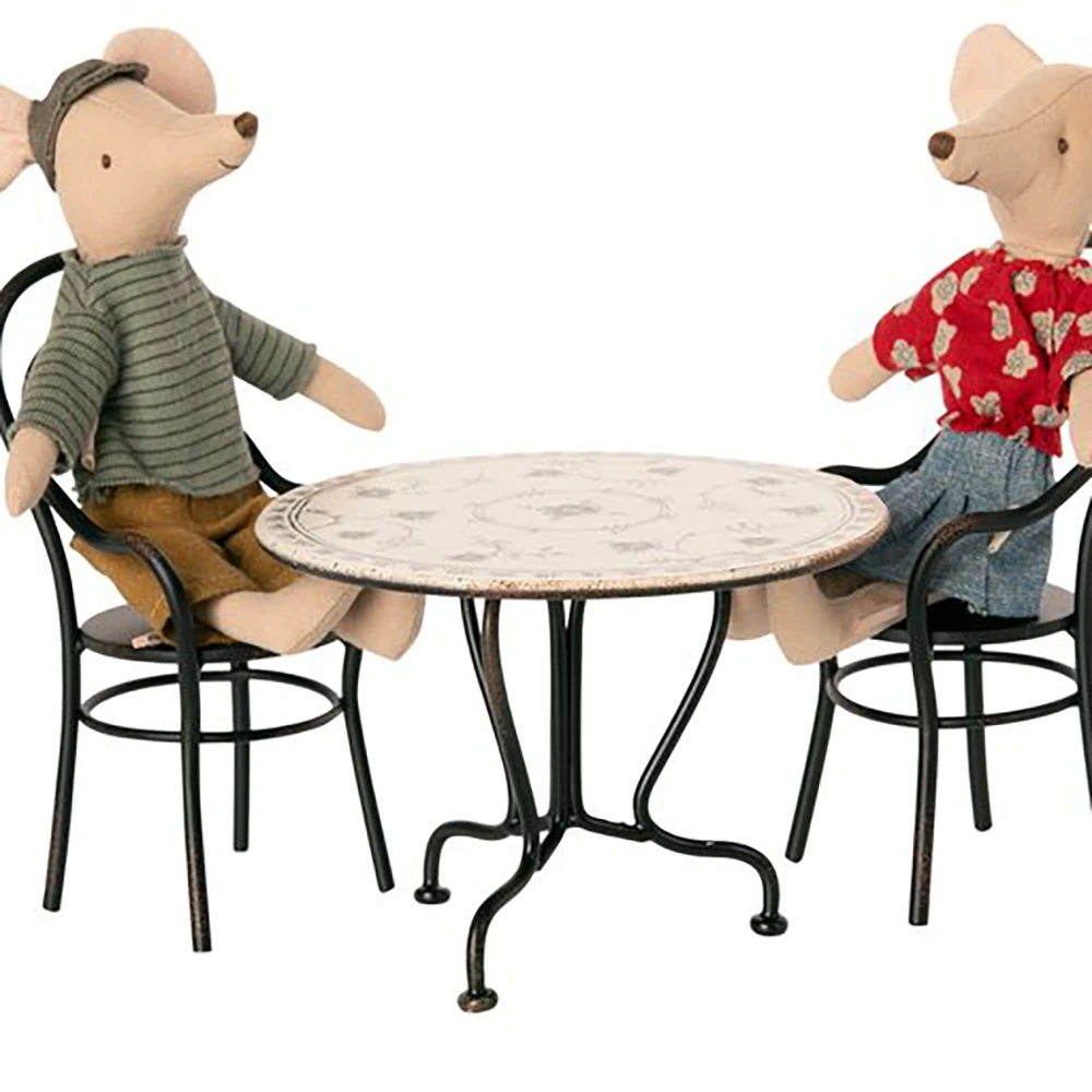 2529-Mesa-e-2-Cadeiras-Mini-Maileg-2